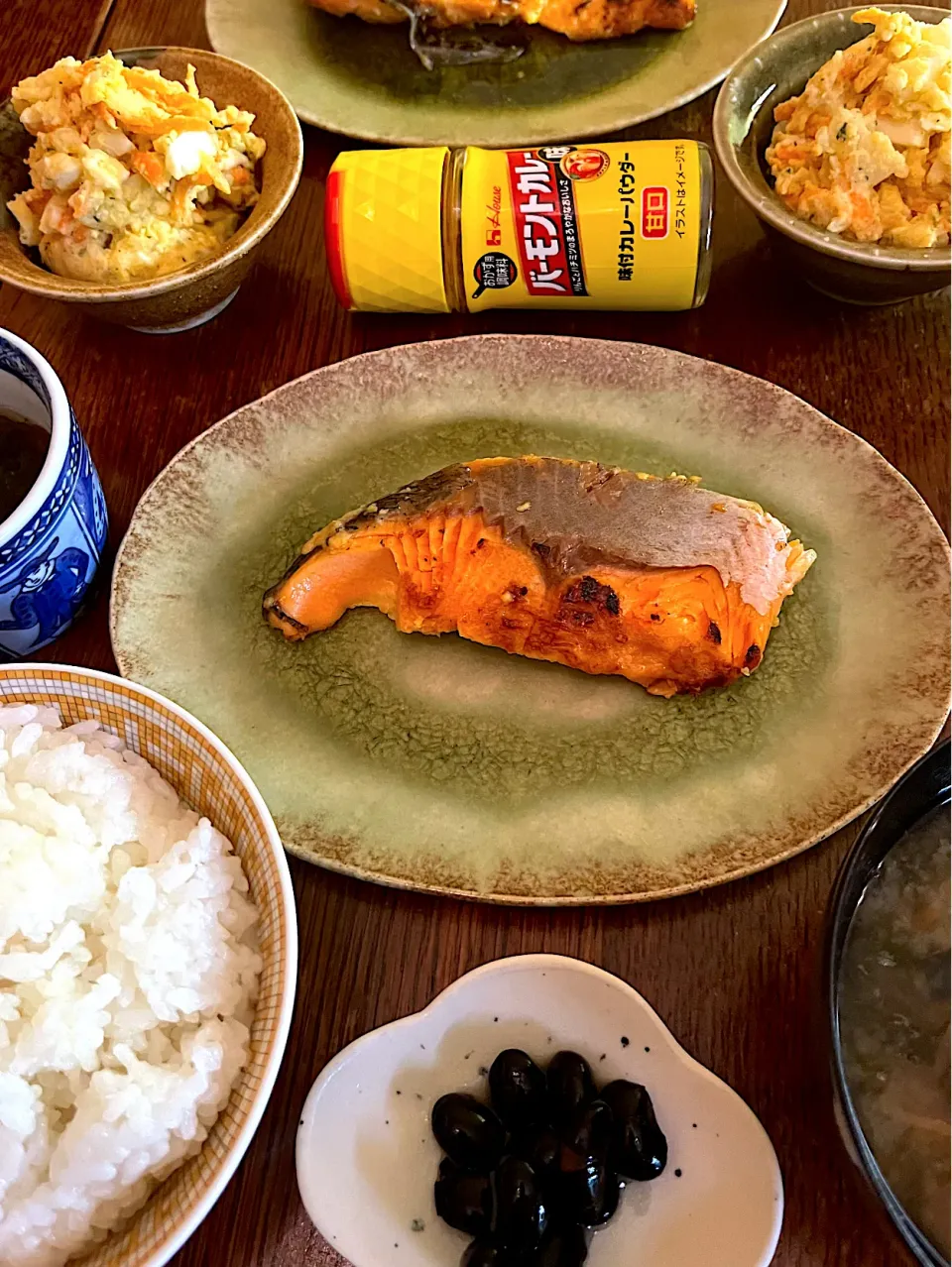 Snapdishの料理写真:晩ごはん♯カレーポテトサラダ♯ハウス食品♯バーモントカレー|小松菜さん