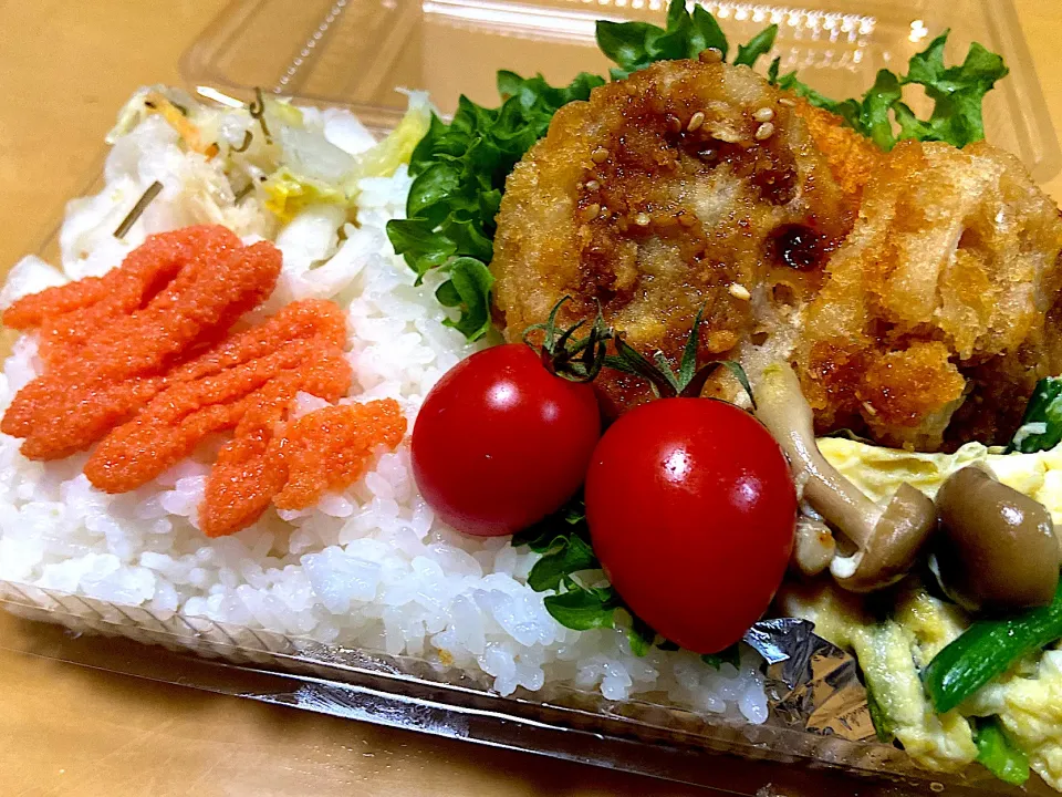 今日のお弁当🍱　　　　　　　　　　　　　　　　　　　　　　😊蓮根挟み揚げ　　　　　　　　　　　　　　　　　　　　　　😊れんたま　　　　　　　　　　　　　　　　　　　　　　😊クリームコロッケ|サチ😊さん