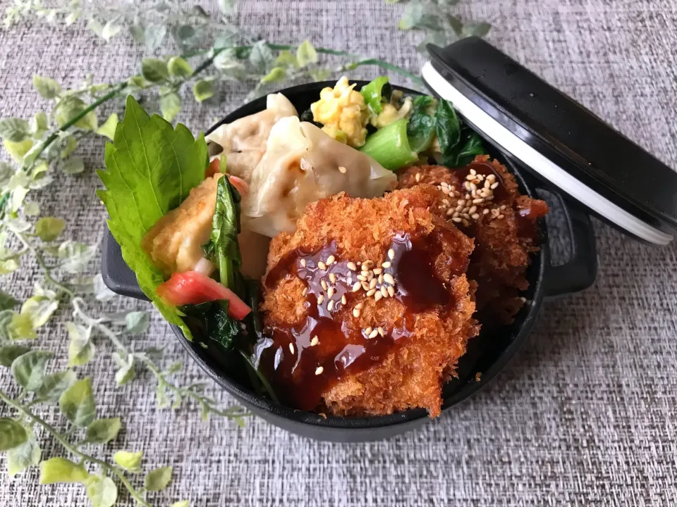 やっと今日のお弁当～ヒレカツ弁当|まなまな♡さん