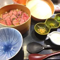 Snapdishの料理写真:黒毛和牛ひつまぶし|Youcanさん