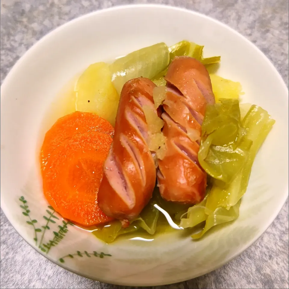 ウインナーソーセージと野菜の煮物。|郁ちゃんさん