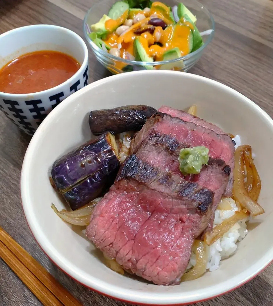 ステーキ丼|ゆりちさん