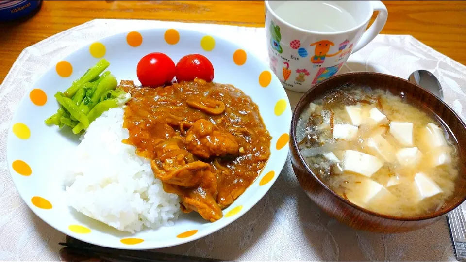 Snapdishの料理写真:3/11の夕食
カレーライス🍛|卯月さん