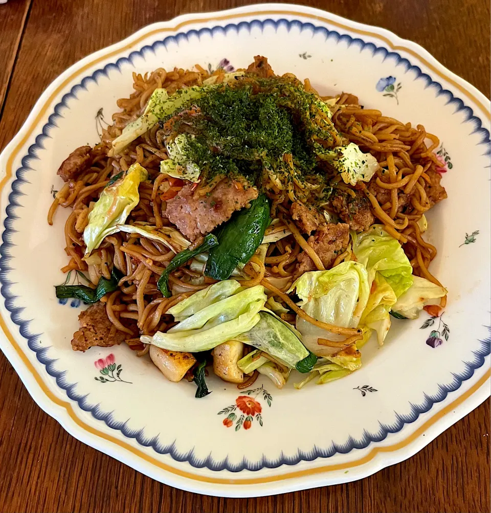 ブランチ♯焼きそば♯春キャベツ|小松菜さん