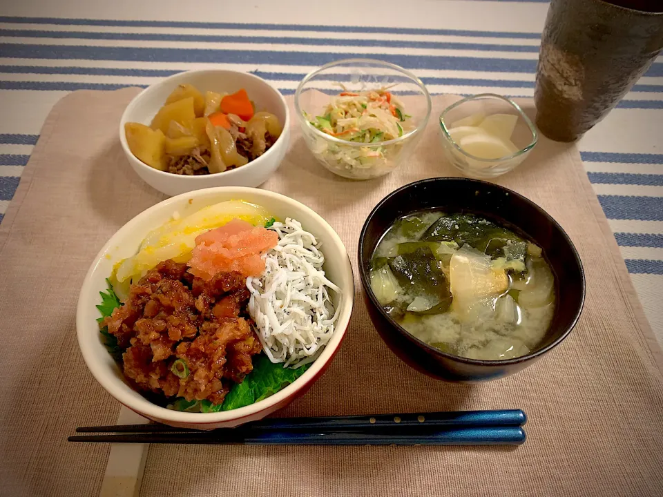 2023/3/11 ゴルフ後の夕ご飯⛳️🍚手作り海鮮丼美味しかった😋|ひーちゃんさん