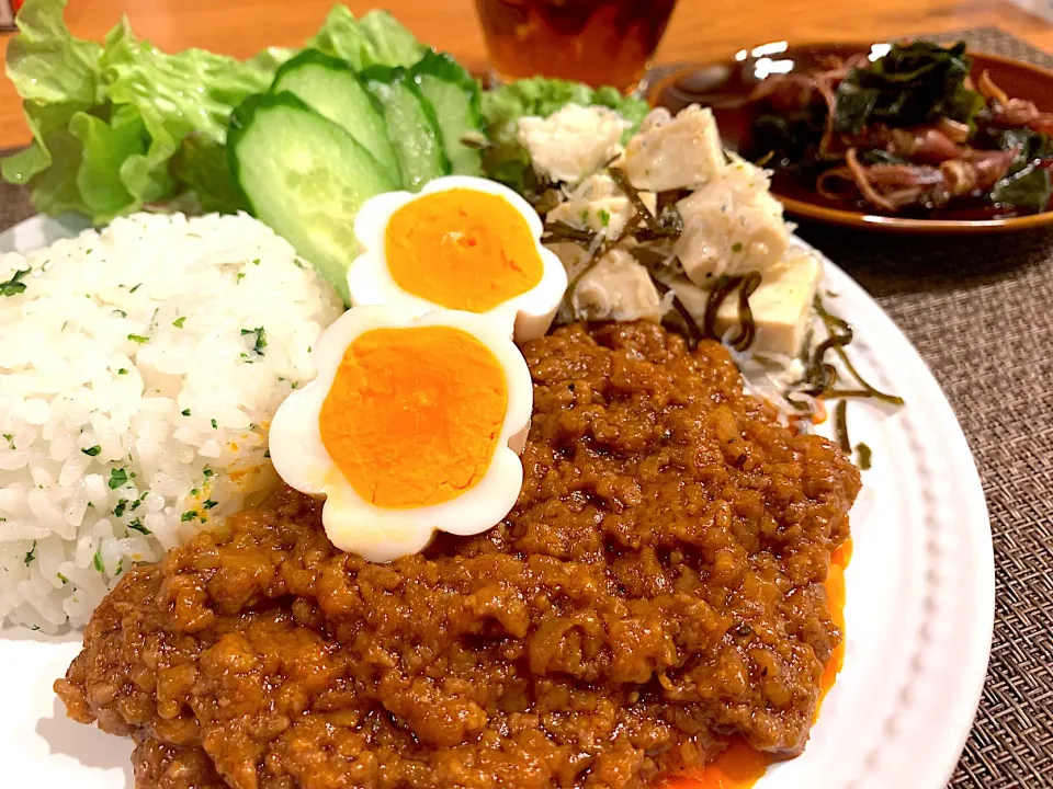 ボロネーゼめし＆豆腐.ちりめん.塩昆布のごま油と【ポテトシーズニングのり塩】和え|いちごさん