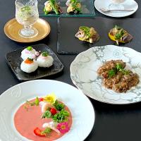●春野菜のサラダ　いちごソース
●セビチェ　ライムと酢橘の共演
●豚と牛蒡のポルチーニ煮　野菜ソース
●牛肉の焼きカルパッチョ　南瓜ソース
●炙り桜鯛と旬菜の柚子シーザーソース
●春爛漫　塩握り
●いちごみるく
●ノンアル スパークリングワイン