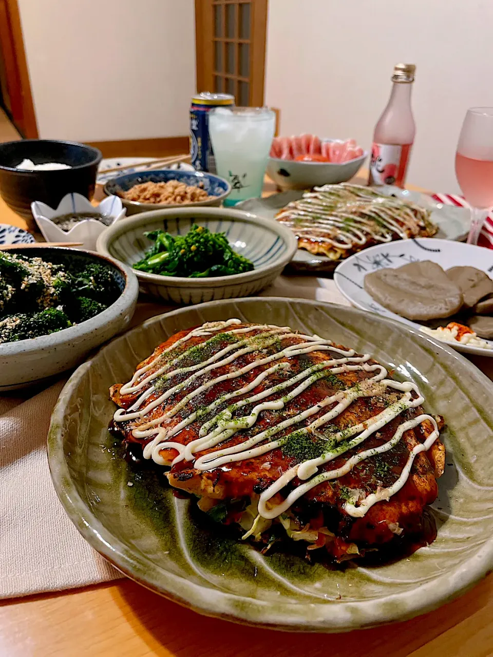 お好み焼きで晩ご飯🥬|しんさんさん