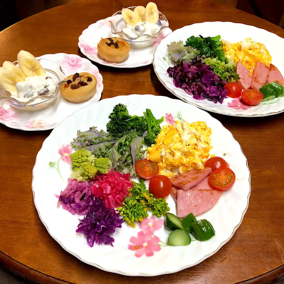 春野菜サラダ🥗モーニングプレート💐|henryさん