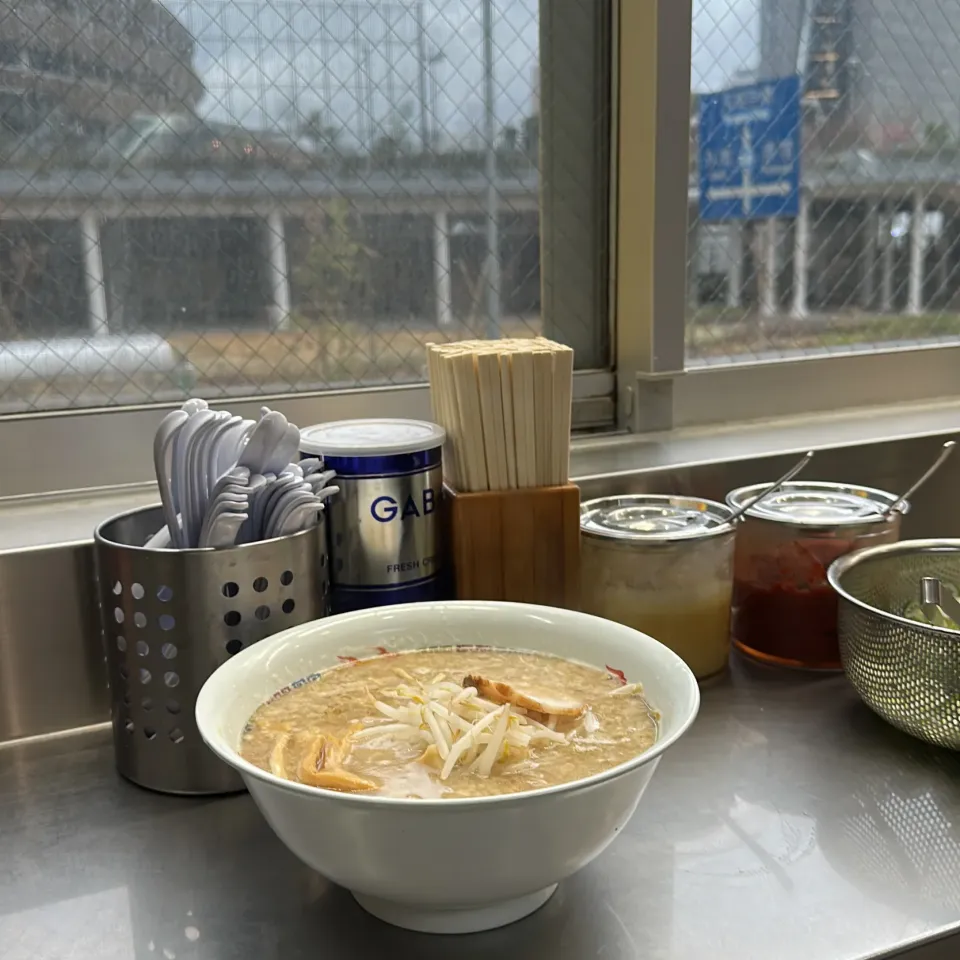 Snapdishの料理写真:#夕ラー　#夜ラー　＃ラーメン　＃ホープ軒|Hajime Sakaiさん