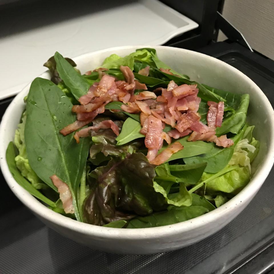 サラダほうれん草を使ったサラダ