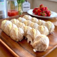 いちごミルキーちぎりパン🍓