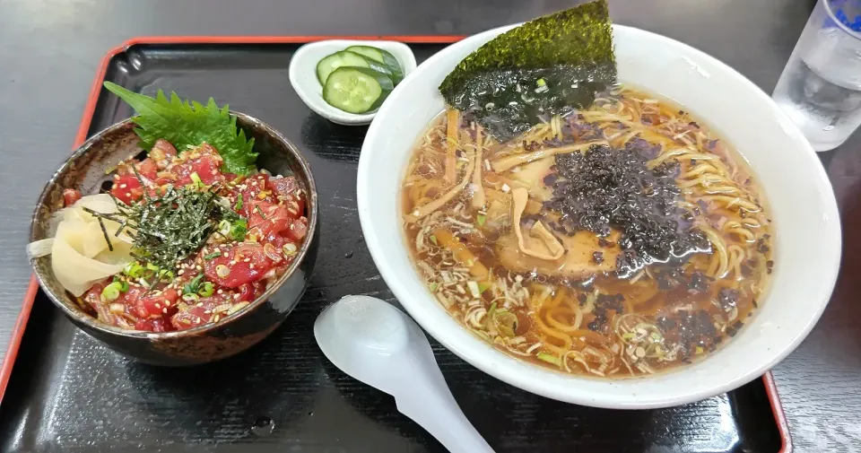 漬け丼と焦がしネギラーメン|哲さん