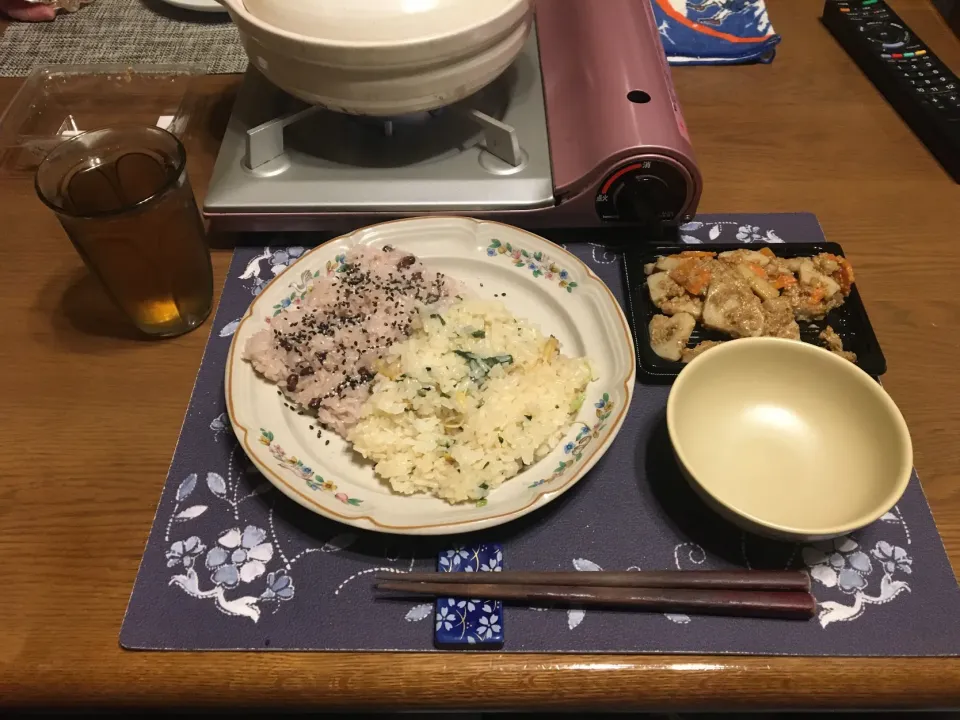 Snapdishの料理写真:お惣菜のお赤飯とあさりおこわ(夕飯)|enarinさん