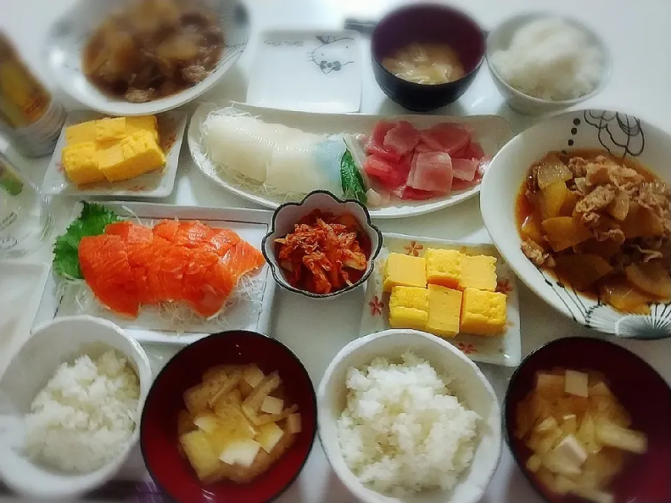 夕食(*^^*)
豚バラ大根
お刺身(サーモン、マグロ、イカ刺し)
厚焼き卵
キムチ
お味噌汁(豆腐、油揚げ)|プリン☆さん