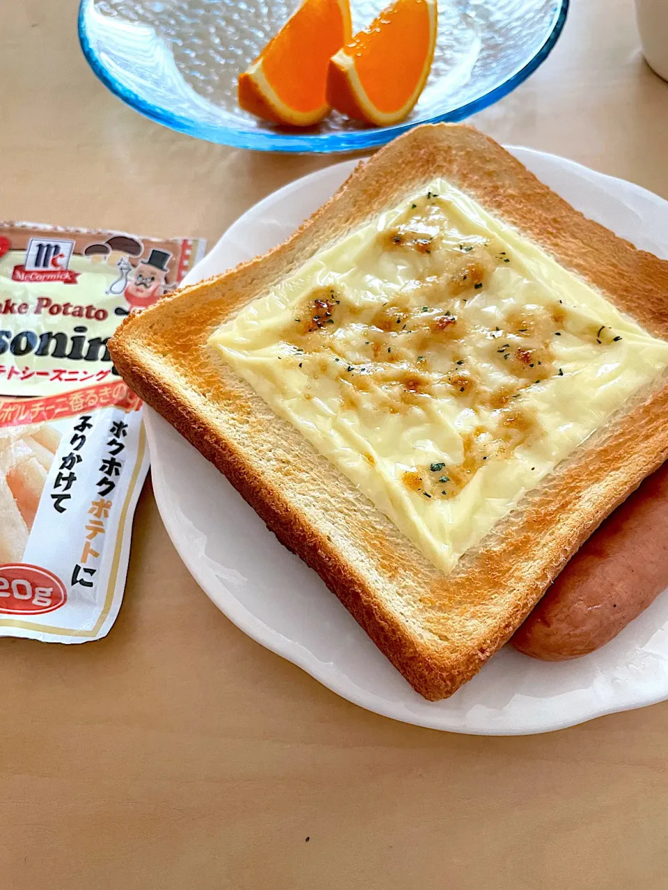 Snapdishの料理写真:ポルチーニ香るチーズトースト|kiicoさん