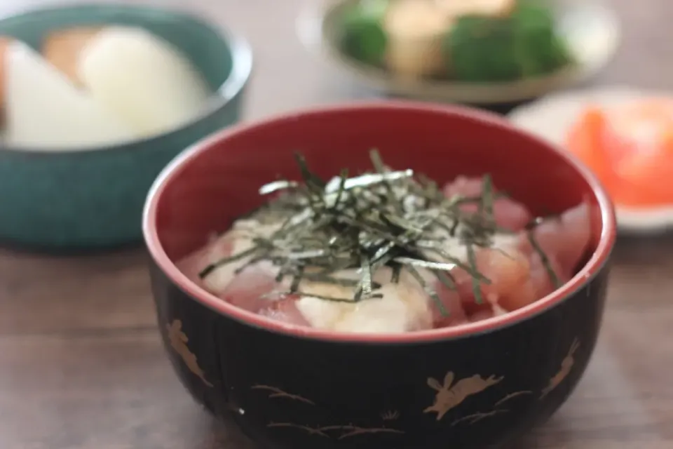 いしり魚醤でまぐろ山掛け丼|ちいさなしあわせキッチンさん