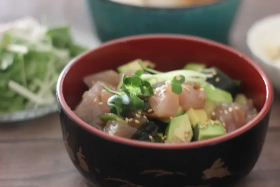 いしり魚醤でアヒポキ丼|ちいさなしあわせキッチンさん