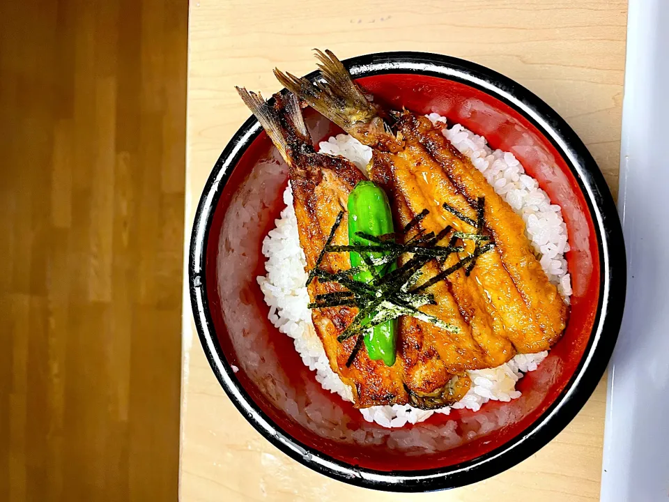 Snapdishの料理写真:イワシの蒲焼き丼|okeiko🎶さん