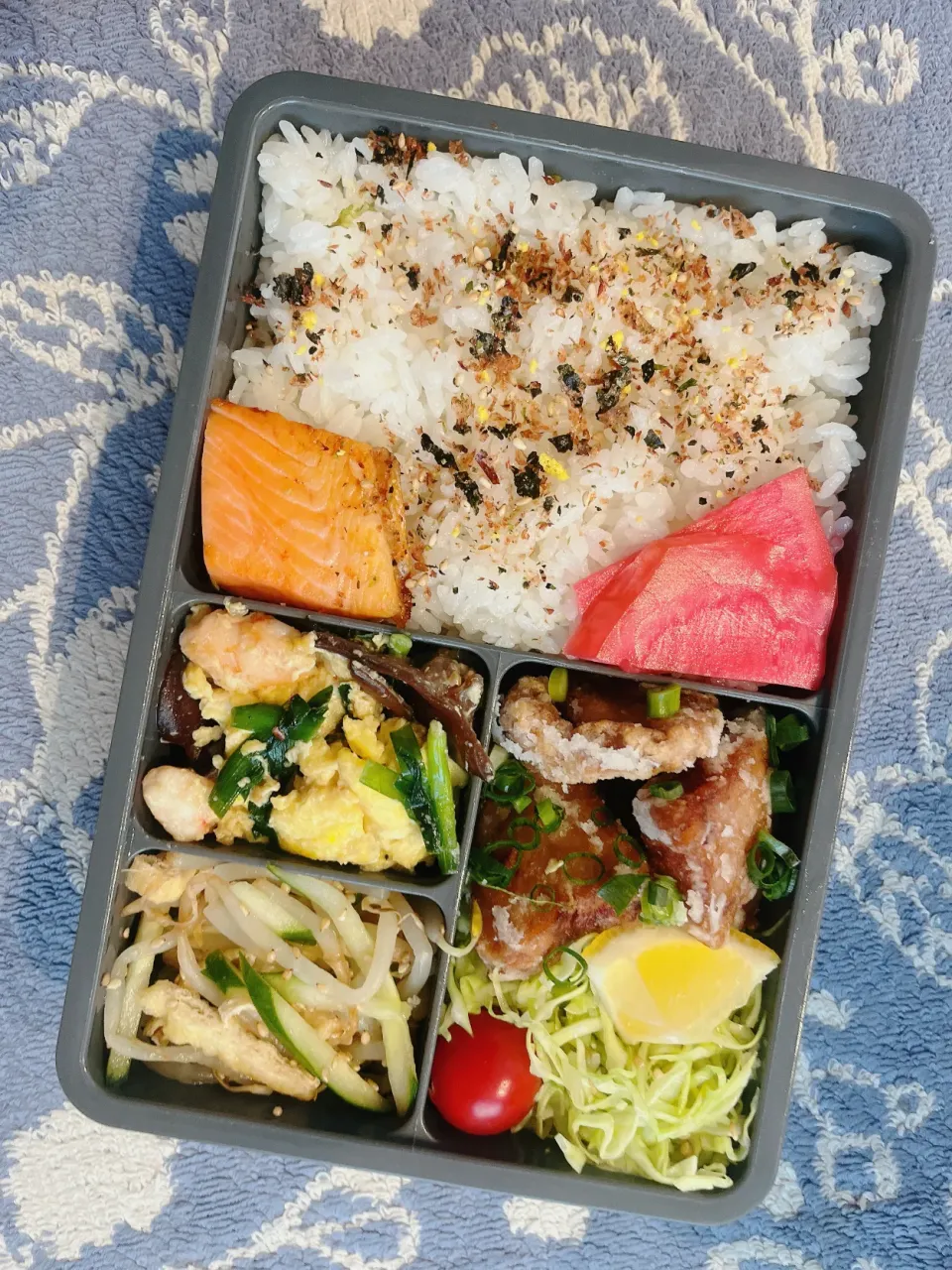 Snapdishの料理写真:カツオの竜田揚げのお弁当|とぴさん