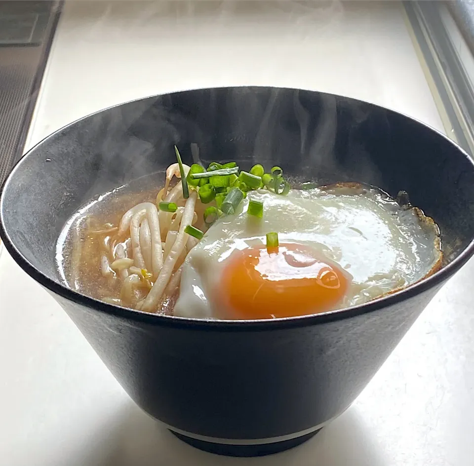 半熟目玉焼きラーメン|かっちゃん杉さん