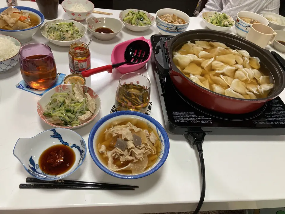 アルモンデ晩御飯☆豚汁☆酢の物（胡瓜・春雨・ささ身）☆水餃子|Saharaさん