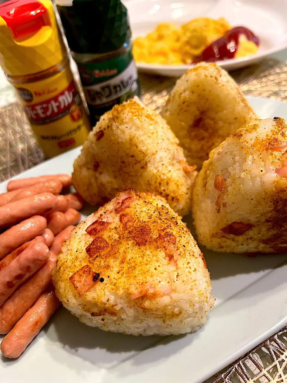 Snapdishの料理写真:焼きおにぎり🍙ジャワカレー風味|marron(まろん)さん