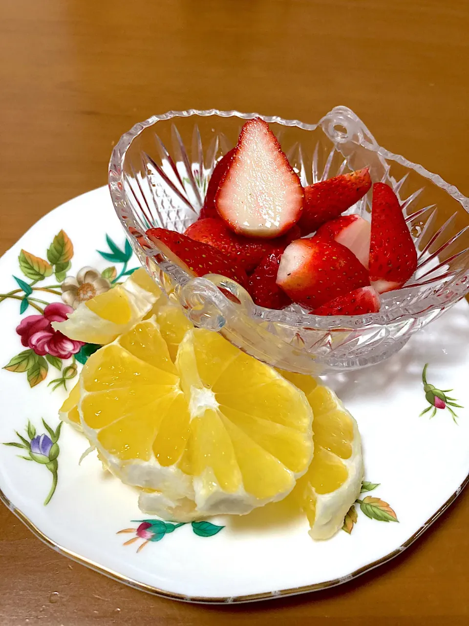 Snapdishの料理写真:デザート♡いちごさん🍓とジューシーオレンジ🍊|さくたえさん