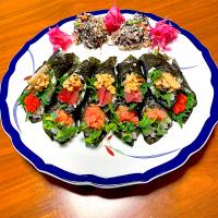 2種マグロ食べ比べ(マグロ×かいわれ大根)いぶりがっこ×納豆 明太子×大葉