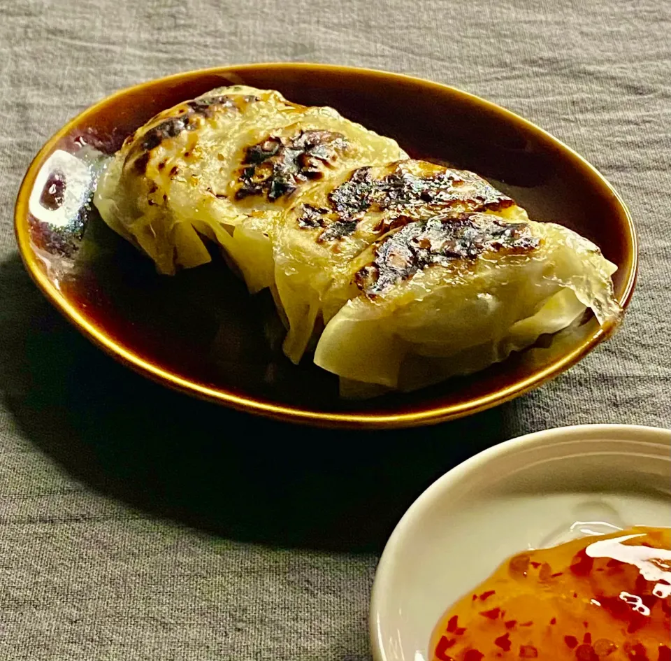 餃子をチリソースで|かっちゃん杉さん