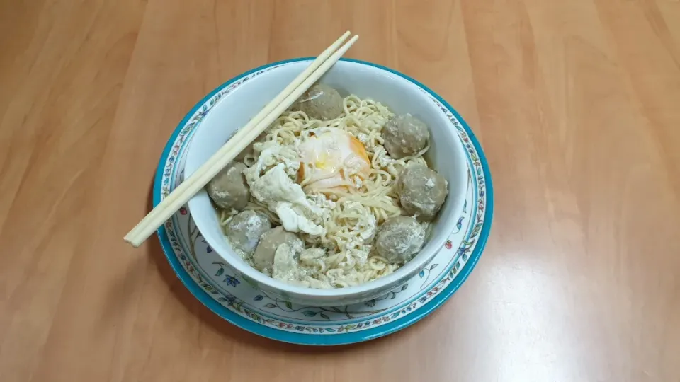 Meat Ball Instant Noodle|秋平さん