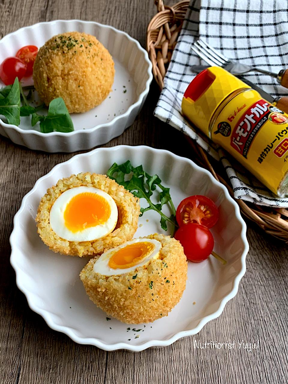 半熟卵の揚げないカレー味ライスコロッケ