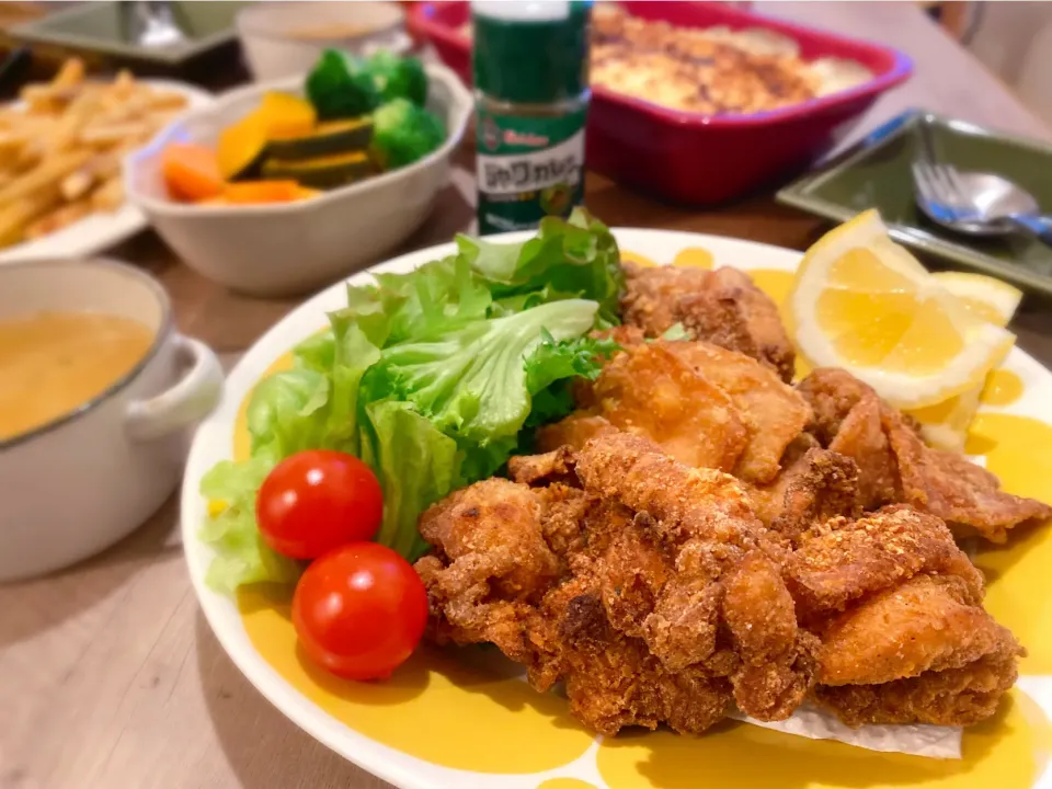 Snapdishの料理写真:ザクザク♡カレー風味のフライドチキン🍗|はる꒰(๑´•.̫ • `๑)꒱さん