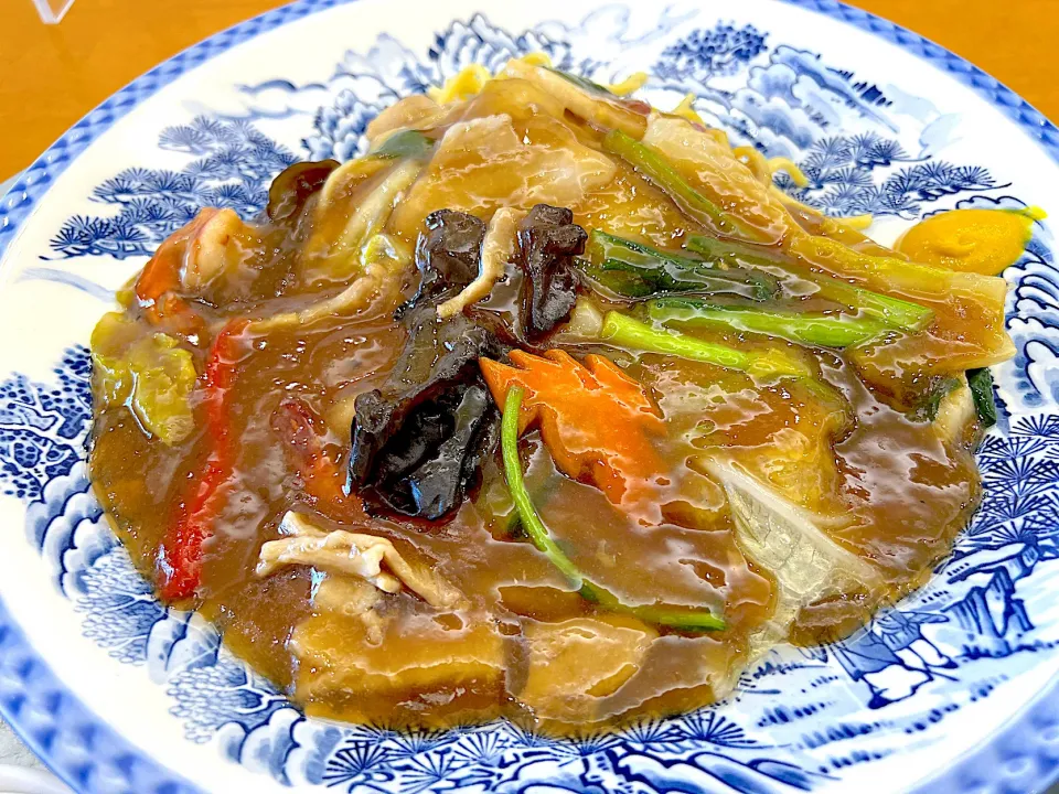 ⛳️あんかけ太麺焼きそば|流線形さん