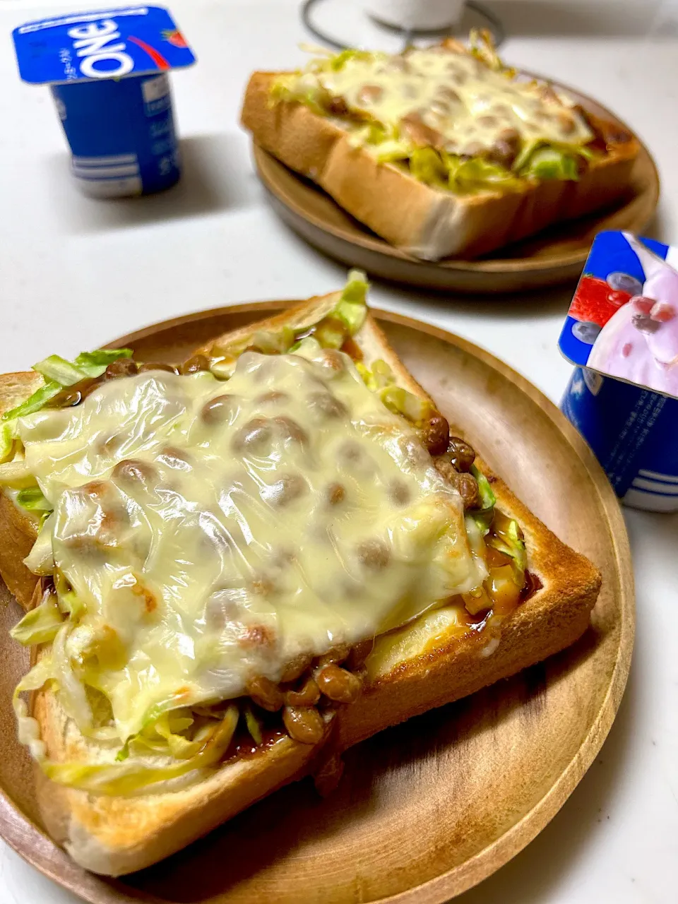 Snapdishの料理写真:納豆とキャベツのピザトースト|ＭＡＲＵＥ家の食卓さん