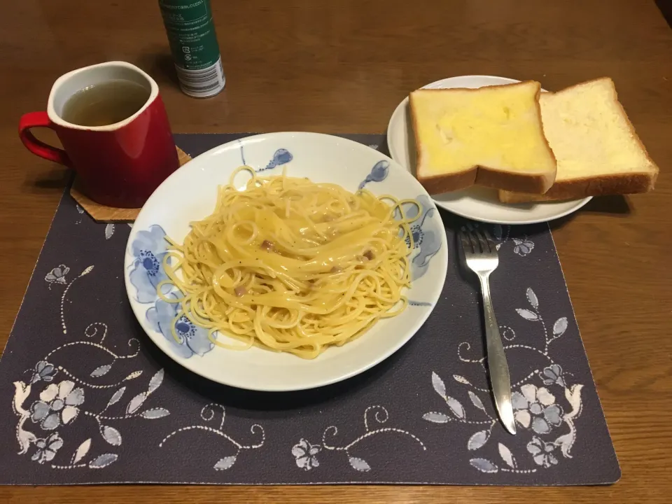 カルボナーラ(パスタソース使用、昼飯)|enarinさん