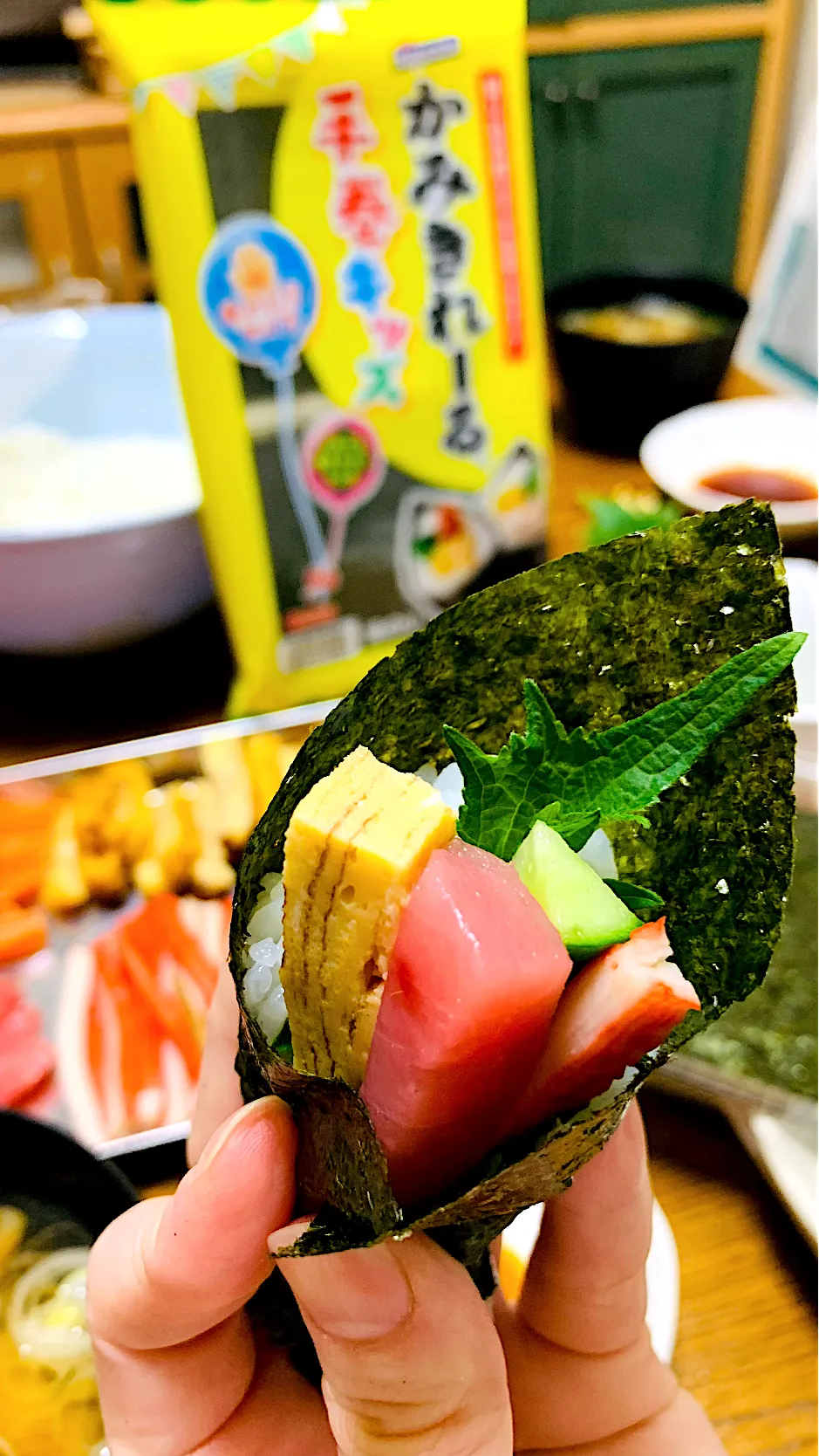 さっそく、かみきれーるの海苔で、手巻き寿司🍣✨|ちはるさん