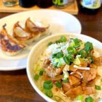 チャーシュー丼、半餃子セット|なおきさん