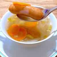 野菜とソーセージのスープで朝ごはん