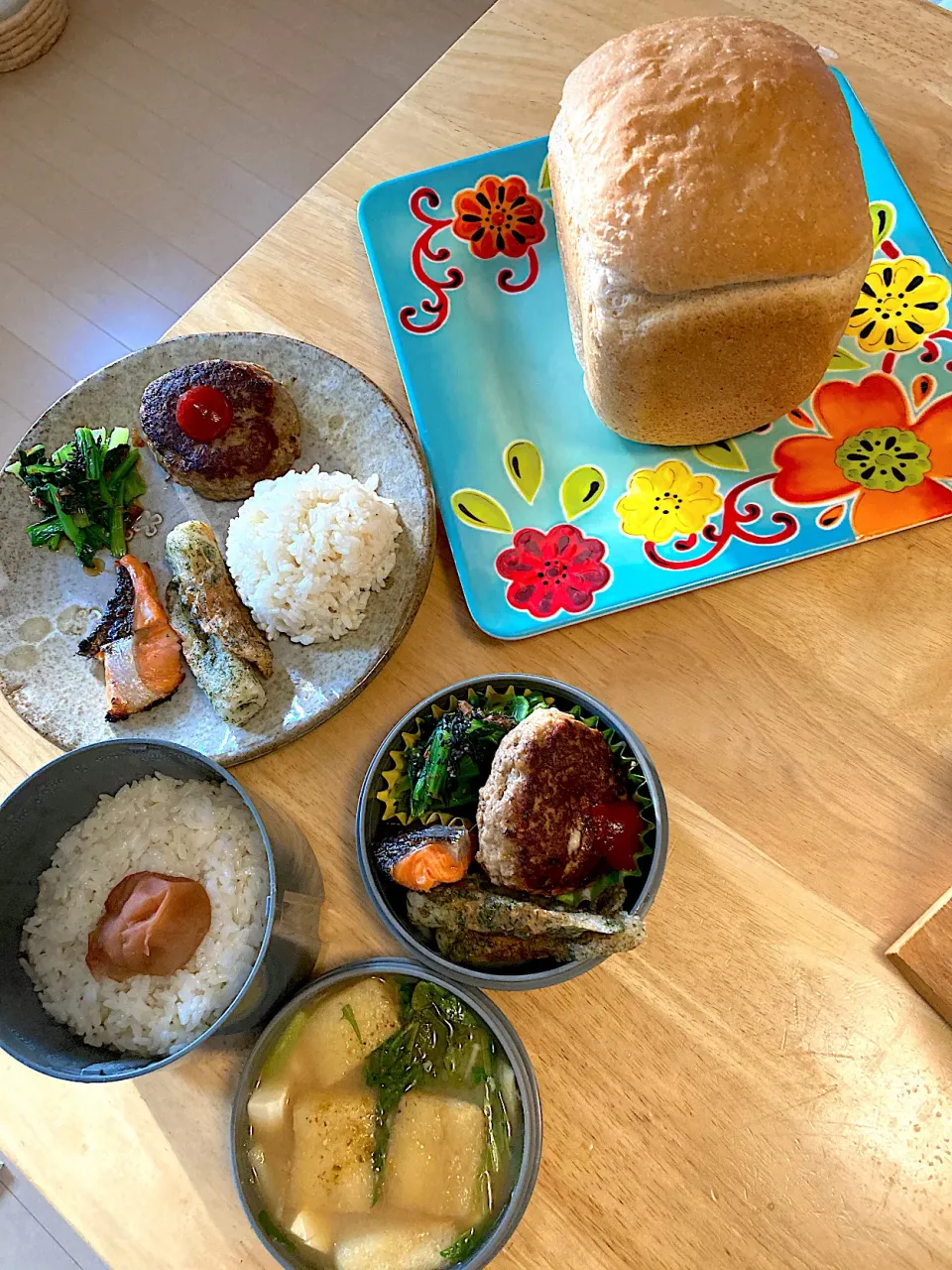 旦那さんお弁当とmyランチプレート＆朝焼き甘酒ライ麦食パン🍞|さくたえさん