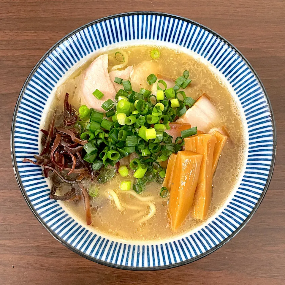 Snapdishの料理写真:鶏白湯ラーメン|dashi menjiroさん