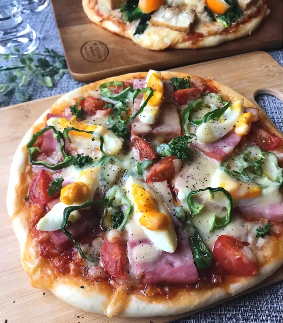 【ベーコンと茹でたまごのピザ🍕ホエイ生地】deWBC優勝おめでとう🎉🎉|まなまな♡さん