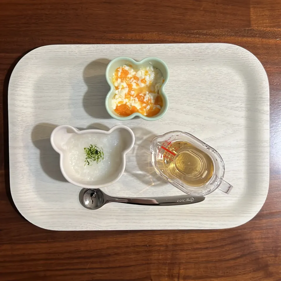 Snapdishの料理写真:青のりのせだしがゆ、にんじんの白和え、麦茶|km2571さん