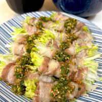 豚バラとキャベツの蒸し巻き。