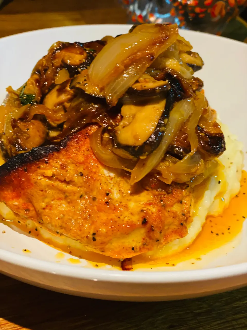 Dinner ! Dinner ! 
Swordfish Baked in Tandoori Spices and yoghurt with Braised Onions & Mushrooms with fresh Basil on top on Butter Mash Potatoes #swordfish #ma|Emanuel Hayashiさん