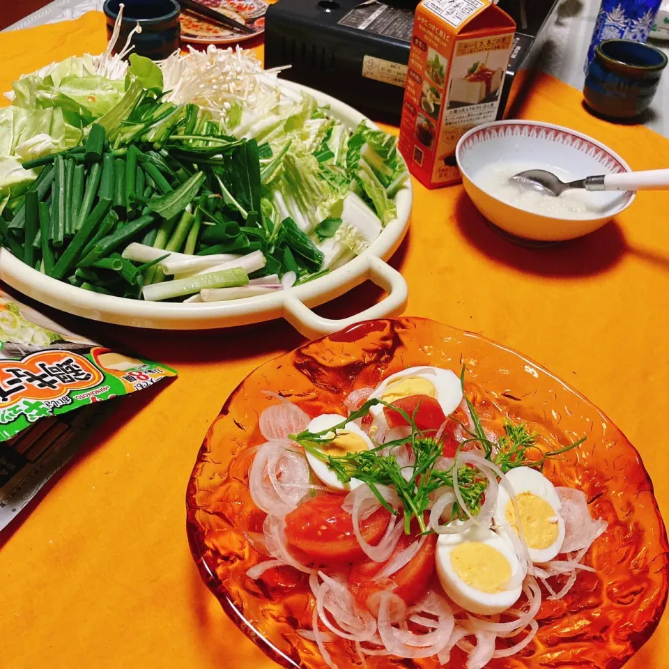 grandmaの晩ごはん☆鍋とトマトサラダ🍅|kaoriさん