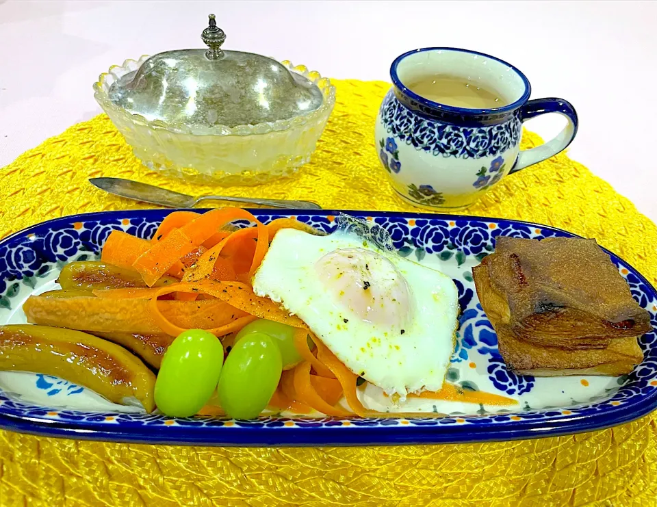 久し振りにカフェモーニング風の朝ごはんにしてみた🥪|Seikoさん