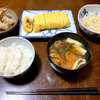 オムレツみたいな卵焼きのある朝食|はみんぐば〜どさん