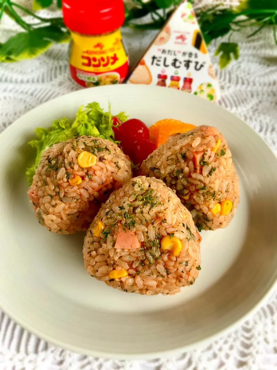 Snapdishの料理写真:トマトケチャップ味のだしむすび|スイーツポテトさん