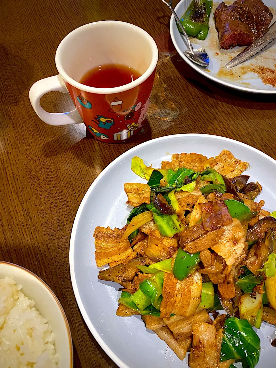 Snapdishの料理写真:ビーフステーキ　豚肉と野菜のオイスターソース炒め|ch＊K*∀o(^^*)♪さん